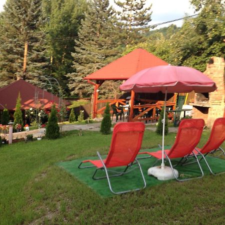 Casa Galbena Hotel Slănic Exterior foto