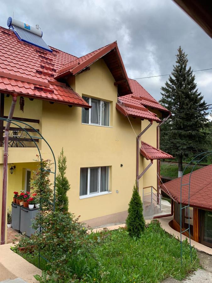 Casa Galbena Hotel Slănic Exterior foto