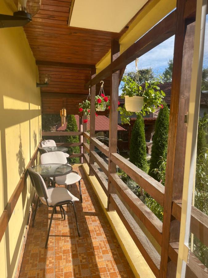Casa Galbena Hotel Slănic Exterior foto
